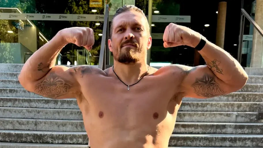 Усик розповів, як пішов на фронт, але військові попросили його повернутися до спортзалу