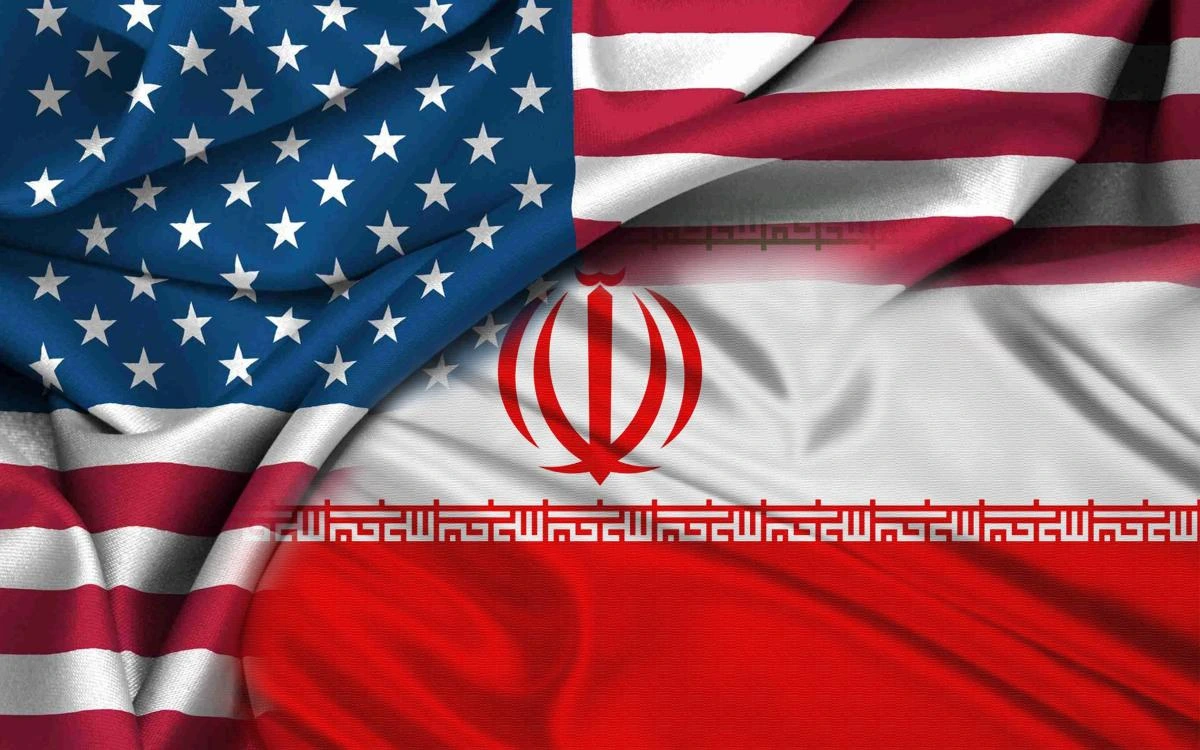 Іран пригрозив США "жорсткими заходами" у відповідь на появу військових кораблів в Ормузькій протоці